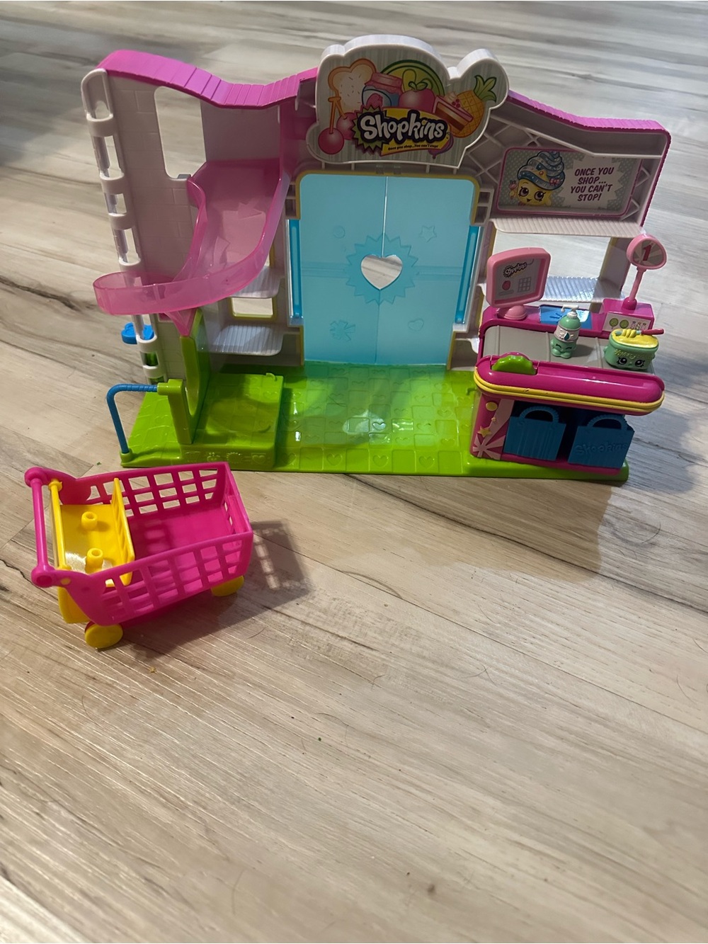 Shopkins Season 1 Small Mart Playset w/ Cart Bags Margarina La’Lotion Figures